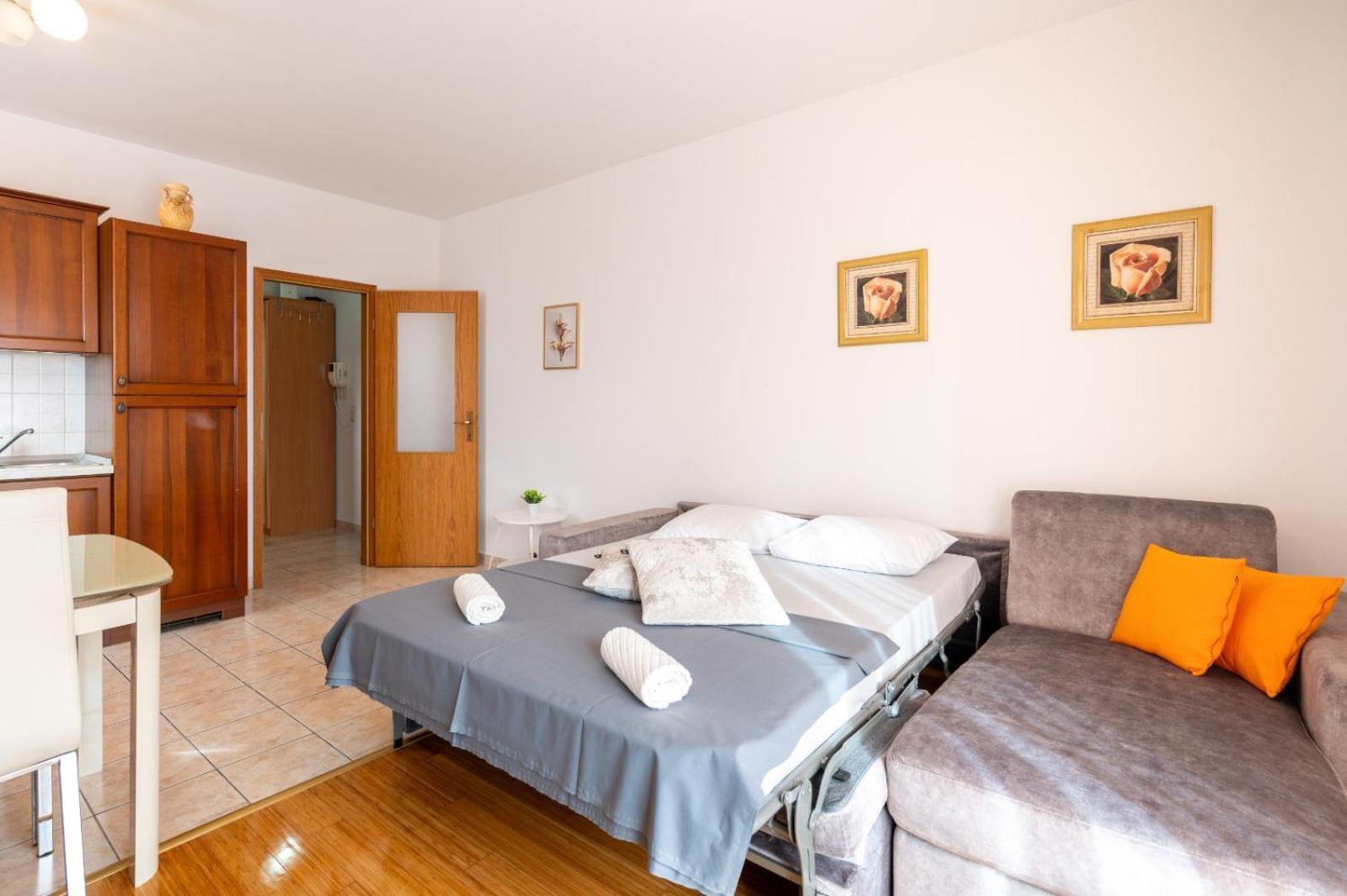Apartment Anita Trogir Exterior photo