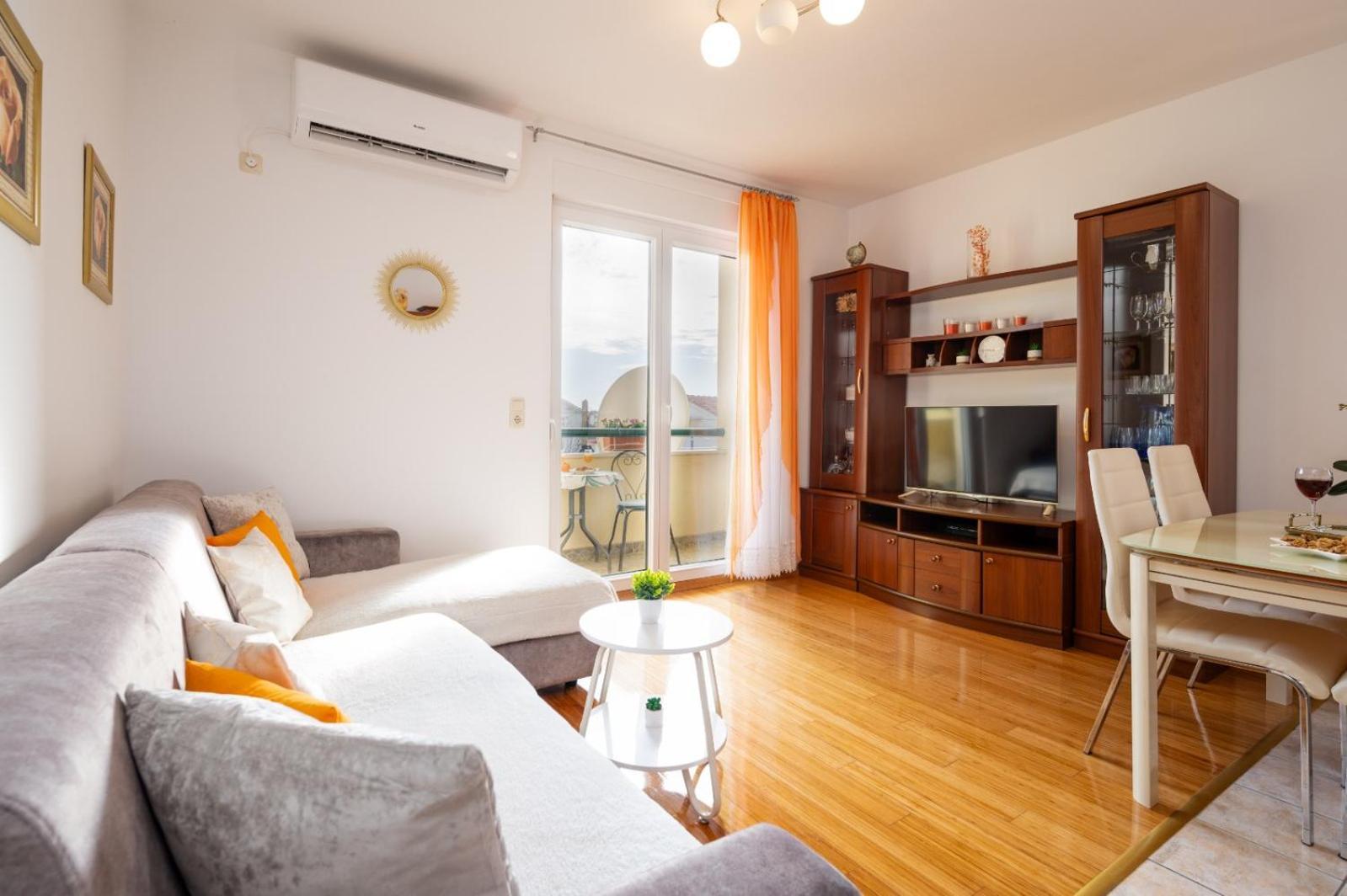 Apartment Anita Trogir Exterior photo