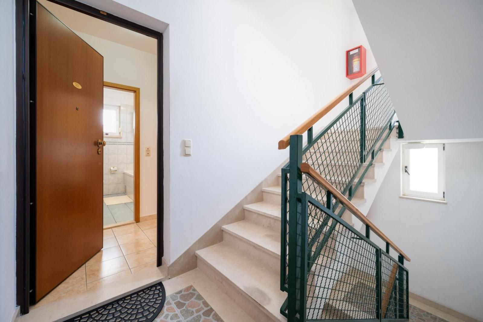 Apartment Anita Trogir Exterior photo