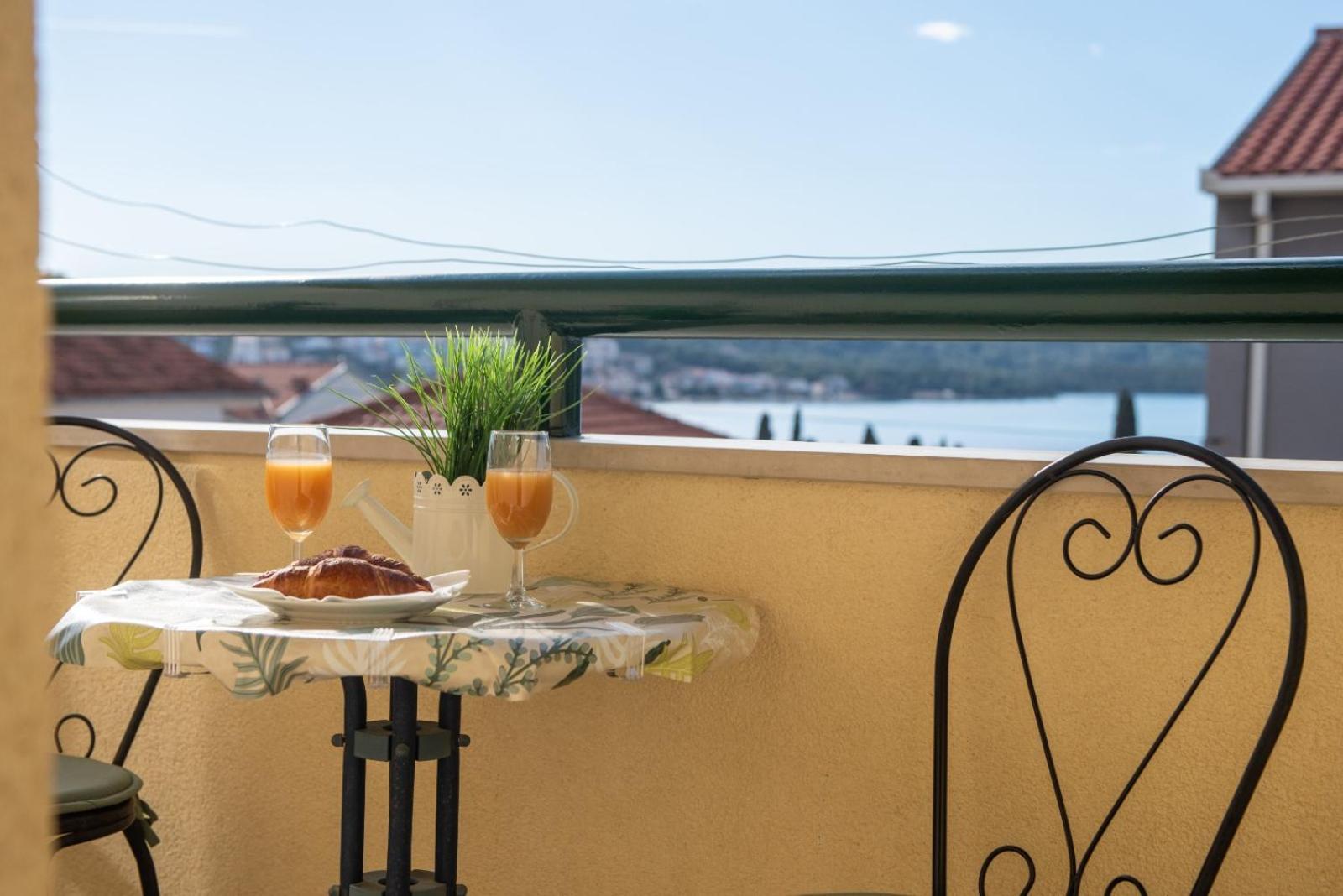 Apartment Anita Trogir Exterior photo